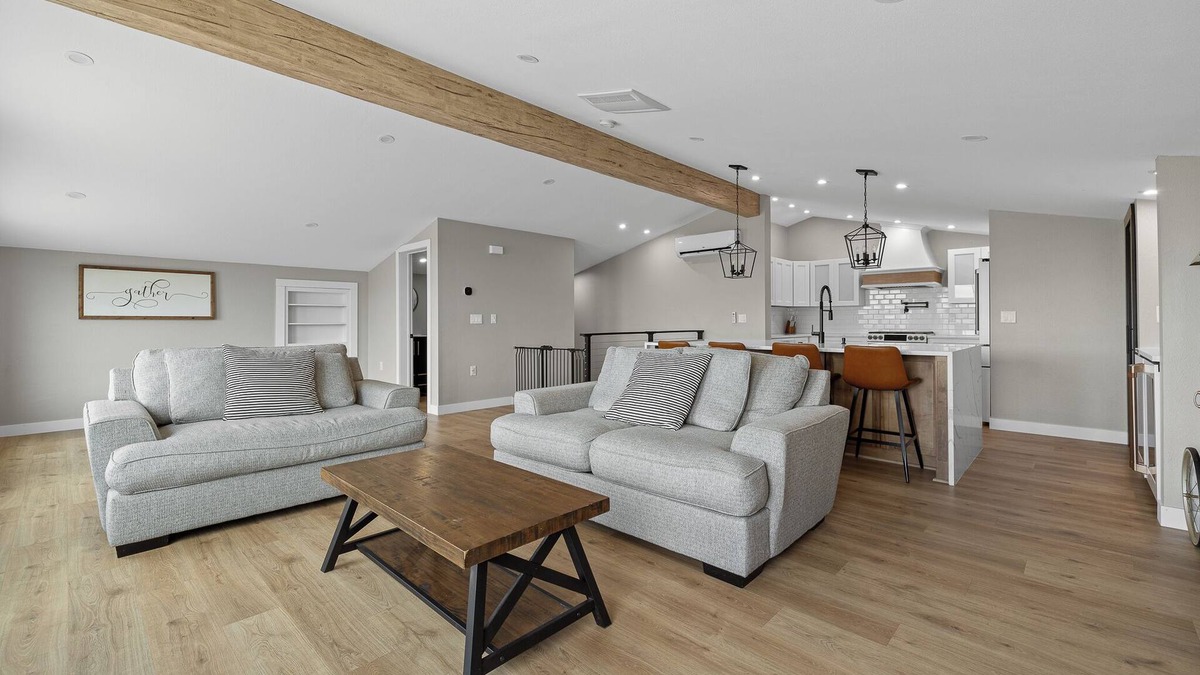 Hot Springs House | Brand New Lake House with private lake access