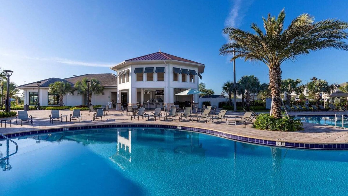Kissimmee Villa | Brand-new Lake-view 9BR Dream Vacation House w/Everything @ Storey Lake