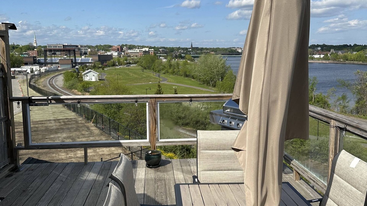 Bangor Apartment | BRAND NEW LISTING! WATERFRONT APARTMENT WITH ROOF TOP DECK!
