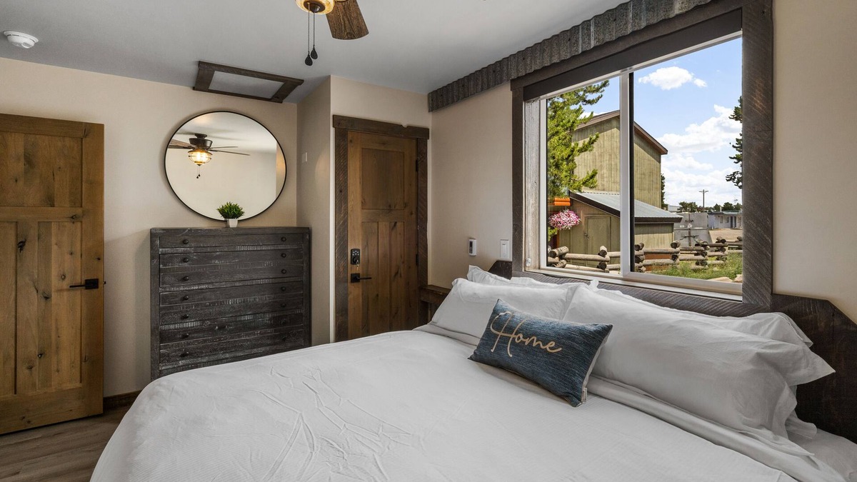 West Yellowstone Condo | Brand NEW! (Little TuckAway) - The Perfect get away