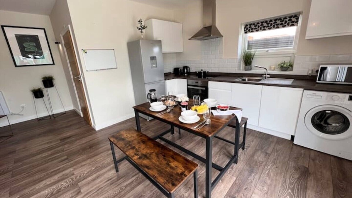 Burnham-on-Crouch Cabin | Brand NEW Luxury Countryside Lodge