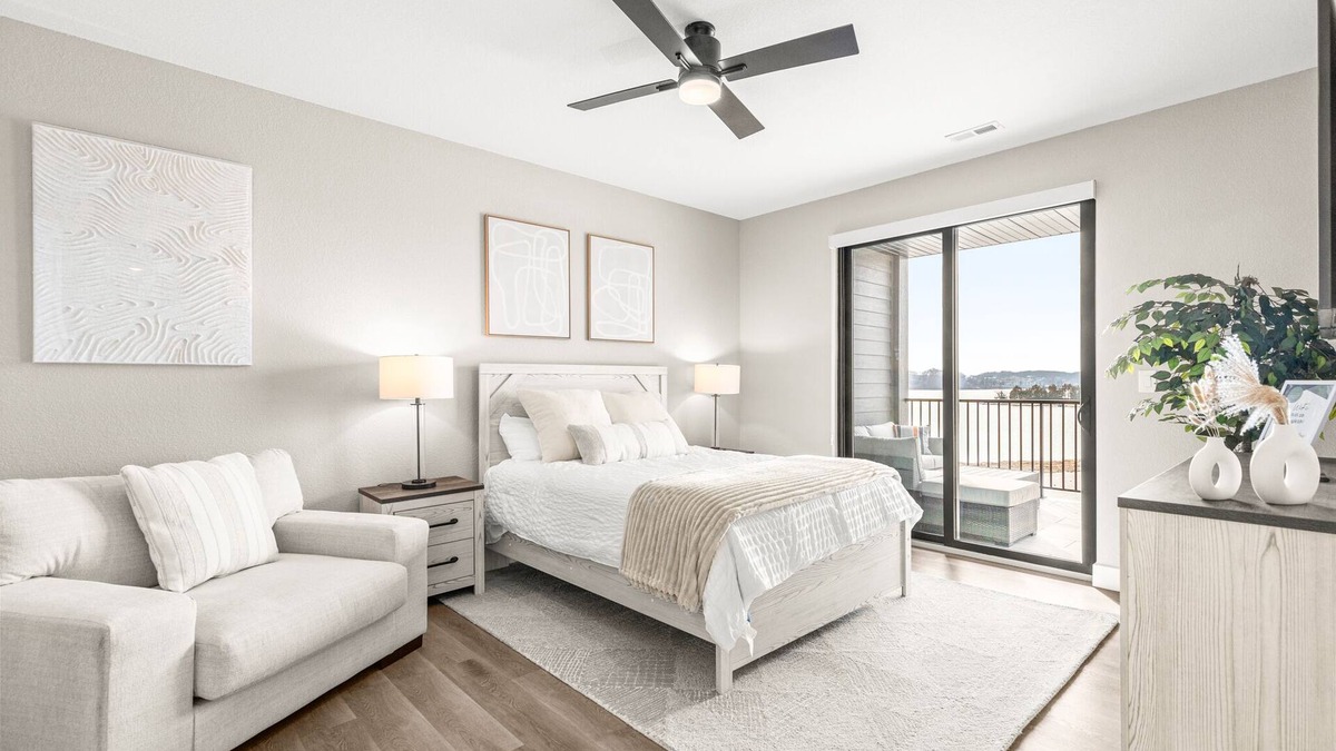 Lake Ozark Condo | Brand-New Lux Condo HotTub, InfinityPool & More! 106