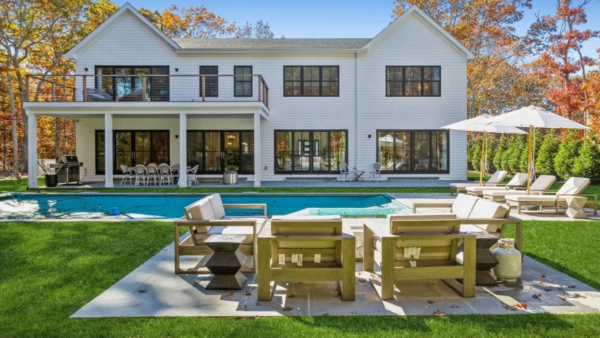 East Hampton North House | Brand New Luxurious East Hampton home, 5 mins to beach - Available July 4