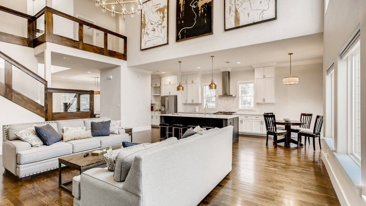 Old East Dallas House | BRAND NEW LUXURY CUSTOM HOME IN DOWNTOWN/UPTOWN