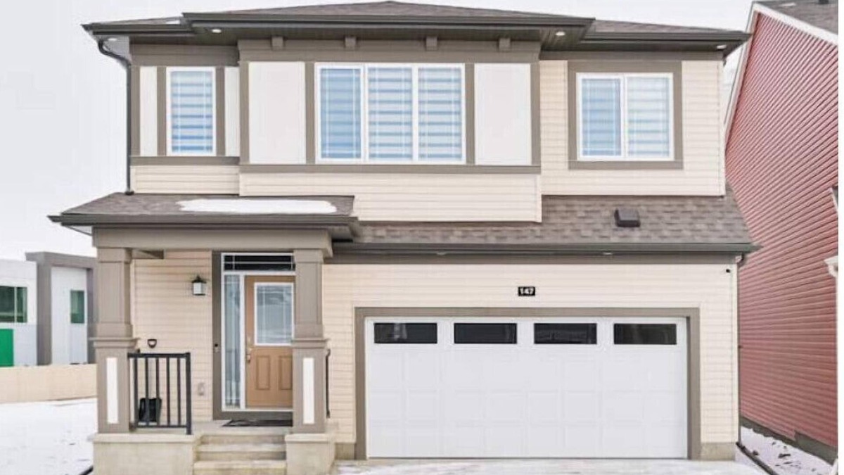 Calgary House | Brand NEW Luxury Home! 2000+ SQ FT, 2 Ensuites & Garage
