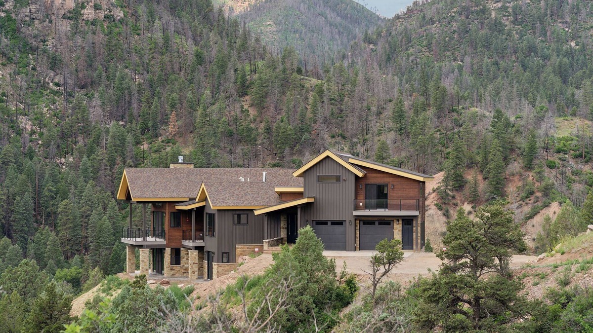 Hermosa House | Brand New Luxury Home near Durango with Stunning Views! Quick to Town or Ski