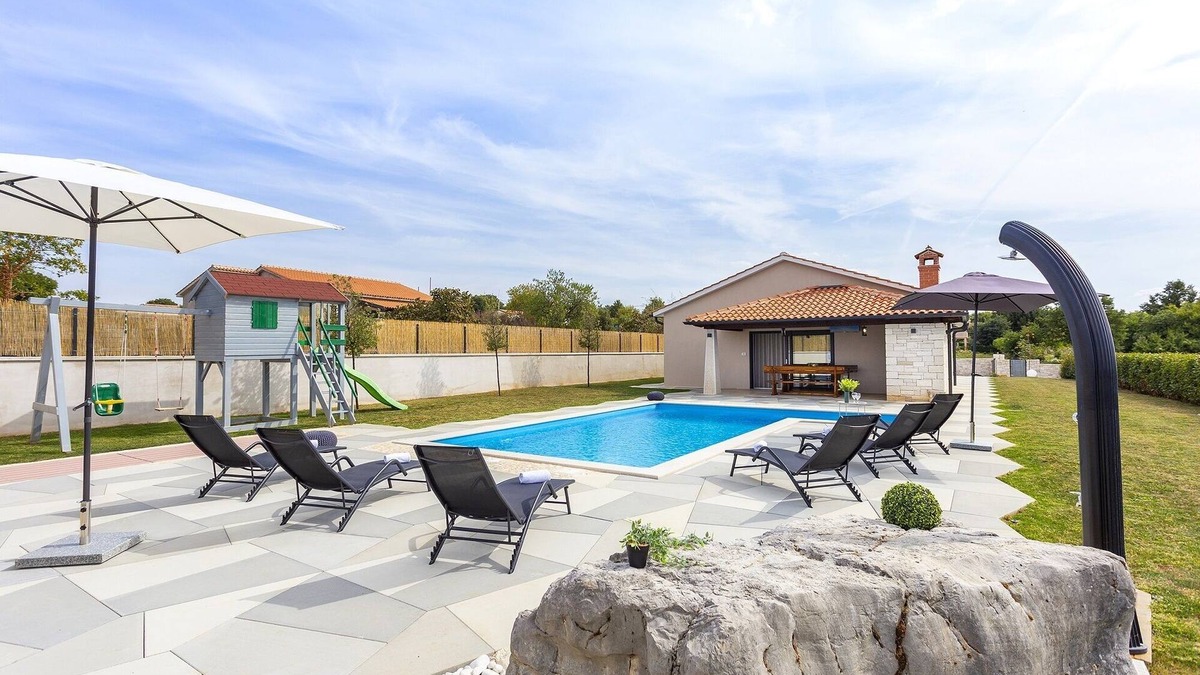 Sveti Petar u Sumi Villa | Brand New! Modern Villa with private swimming pool