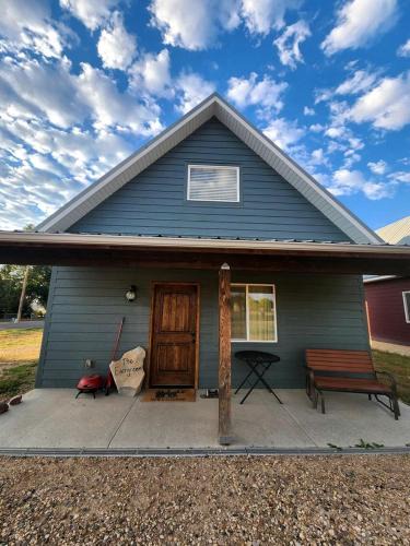 Cannonville House | Brand New, Modern Country Cabin near Bryce Canyon National Park, Utah