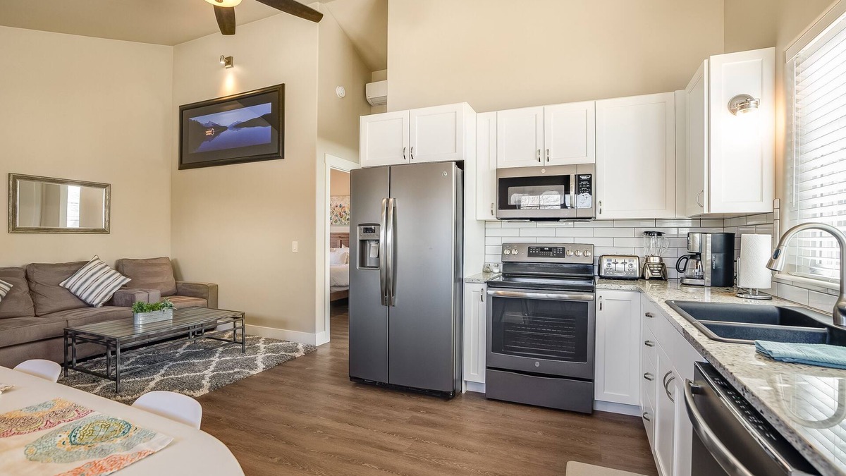 Kalispell House | Brand New Modern Guest House in the perfect Location.n@whitehouse project IG