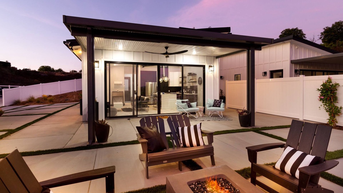Temecula Villa | Brand New Modern Romantic Couples Getaway in Wine Country