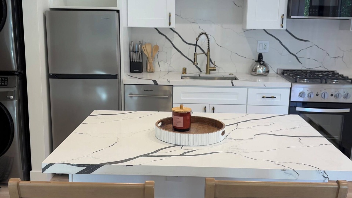 Malibu Canyon Apartment | Brand new modern studio in pleasant and quiet Calabasas.