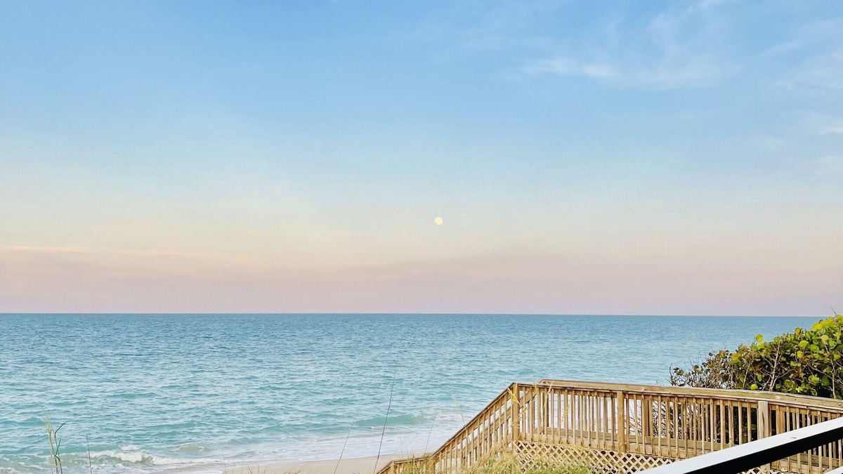 The Pines House | BRAND NEW Private BEACH HOME !