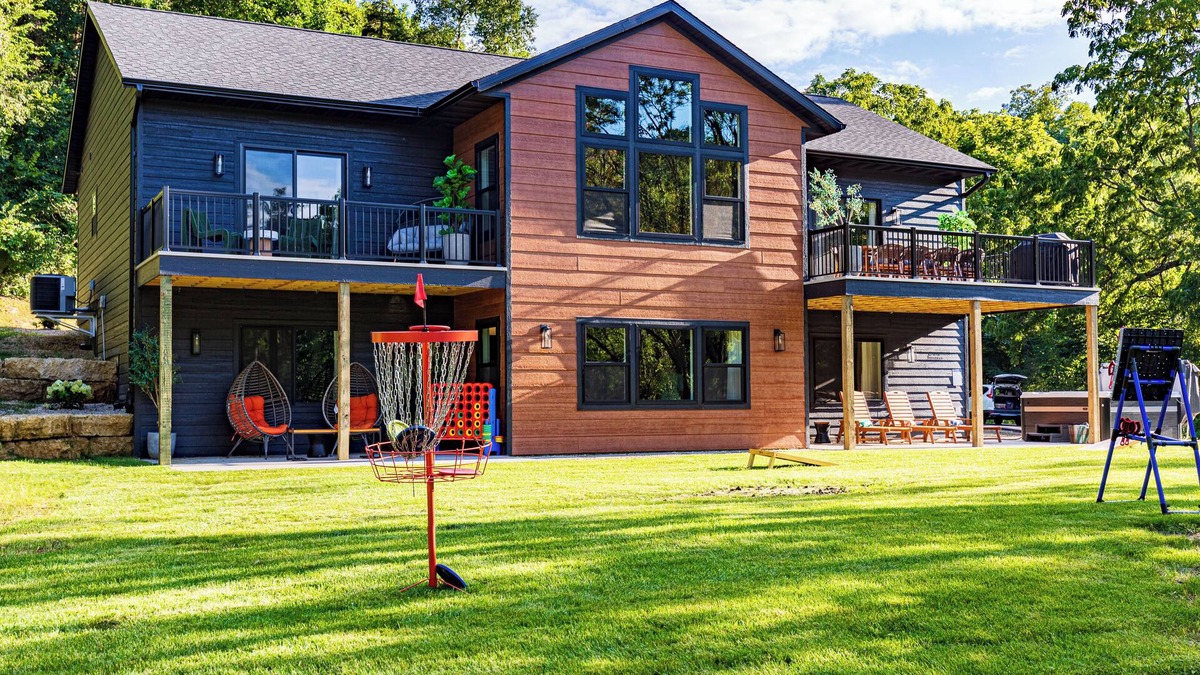 The Galena Territory House | Brand New/Secluded/Fully-loaded/Golf sim/Theater/Game room/Firepit/Hot tub