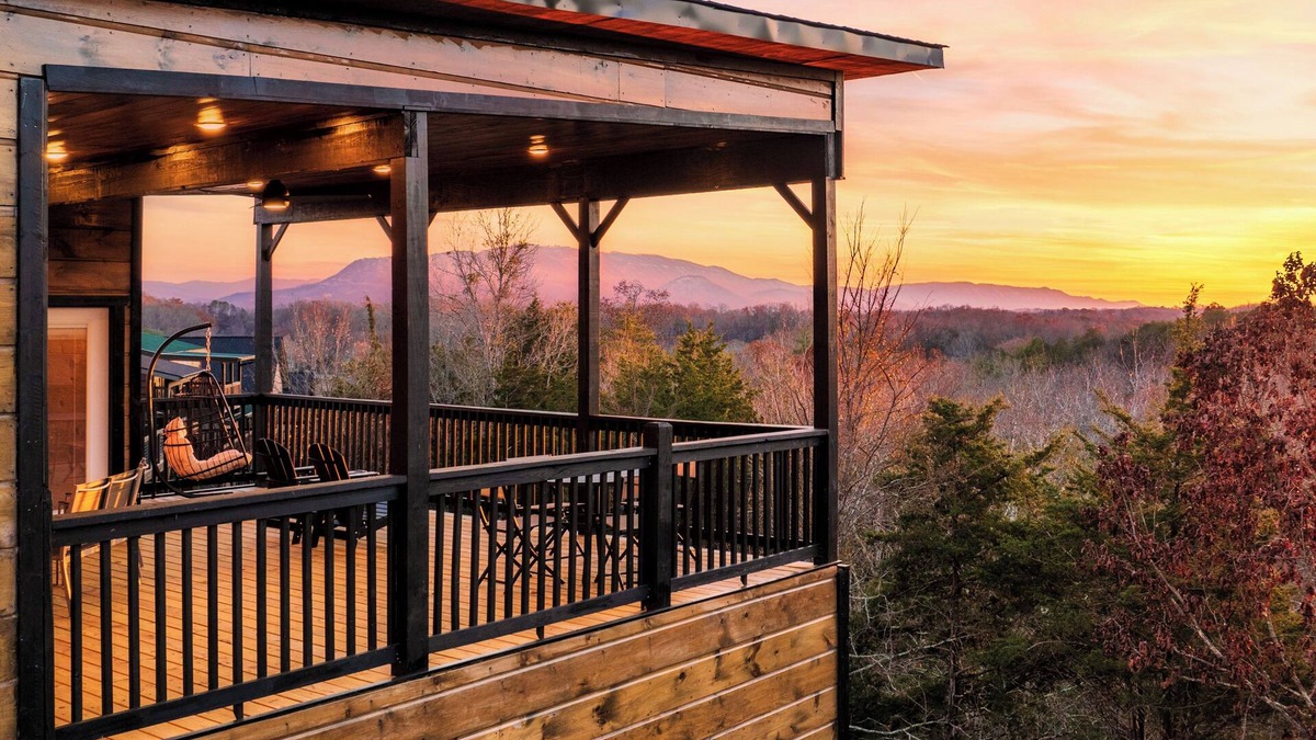 Sevierville Cabin | Brand New Sunset Luxury Cabin with Hot Tub! Amazing View!
