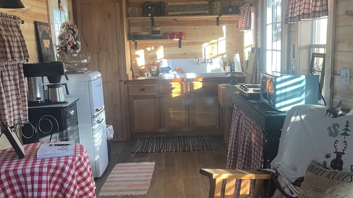 Pomona Cabin | Brand new tiny cabin located on farm. Near rivers, trailsheads & national forest