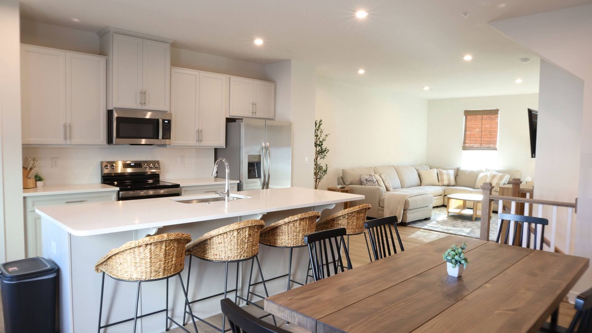 Bayside House | BRAND NEW: Upscale Townhome in Amenity Drenched, Luxury Community; Pools and Gym