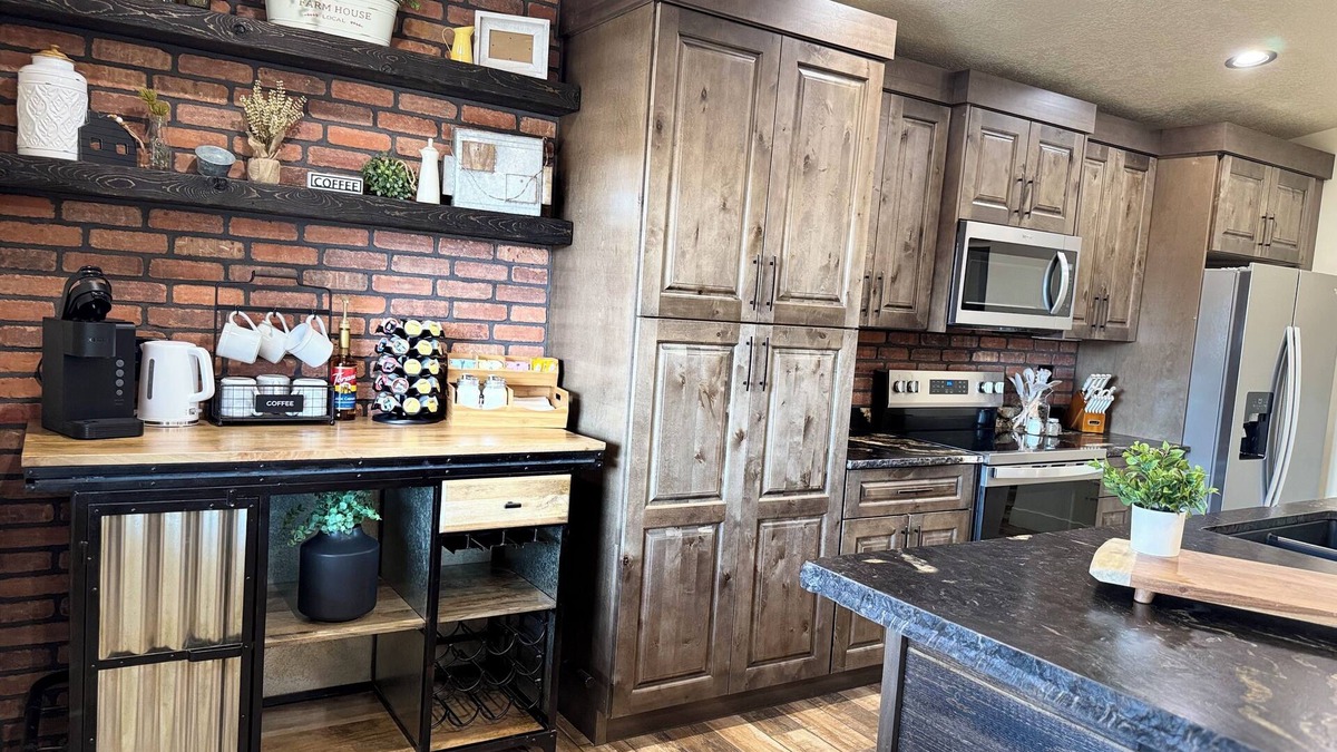 Torrey Villa | Brand New Villa "The Coop" in the heart of Torrey