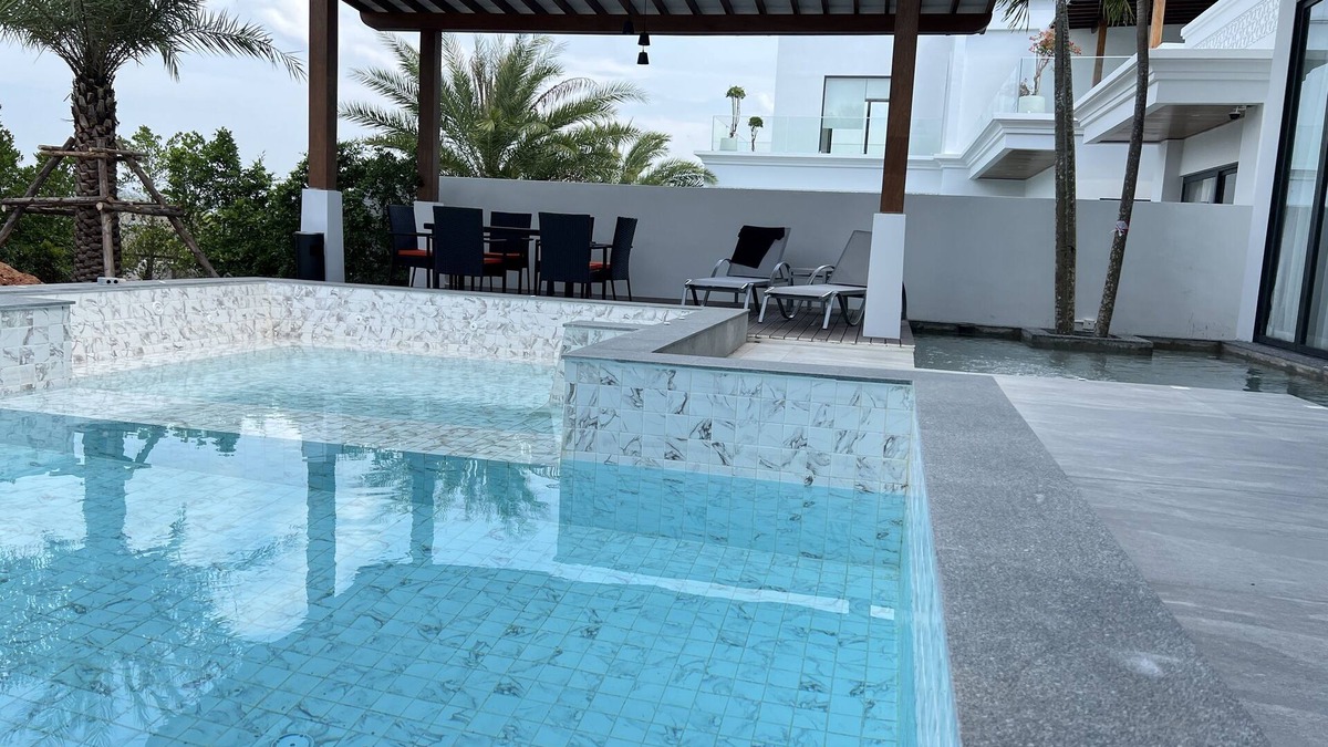 Si Sunthon Villa | Brand New Villa with private pool and Jacuzzi