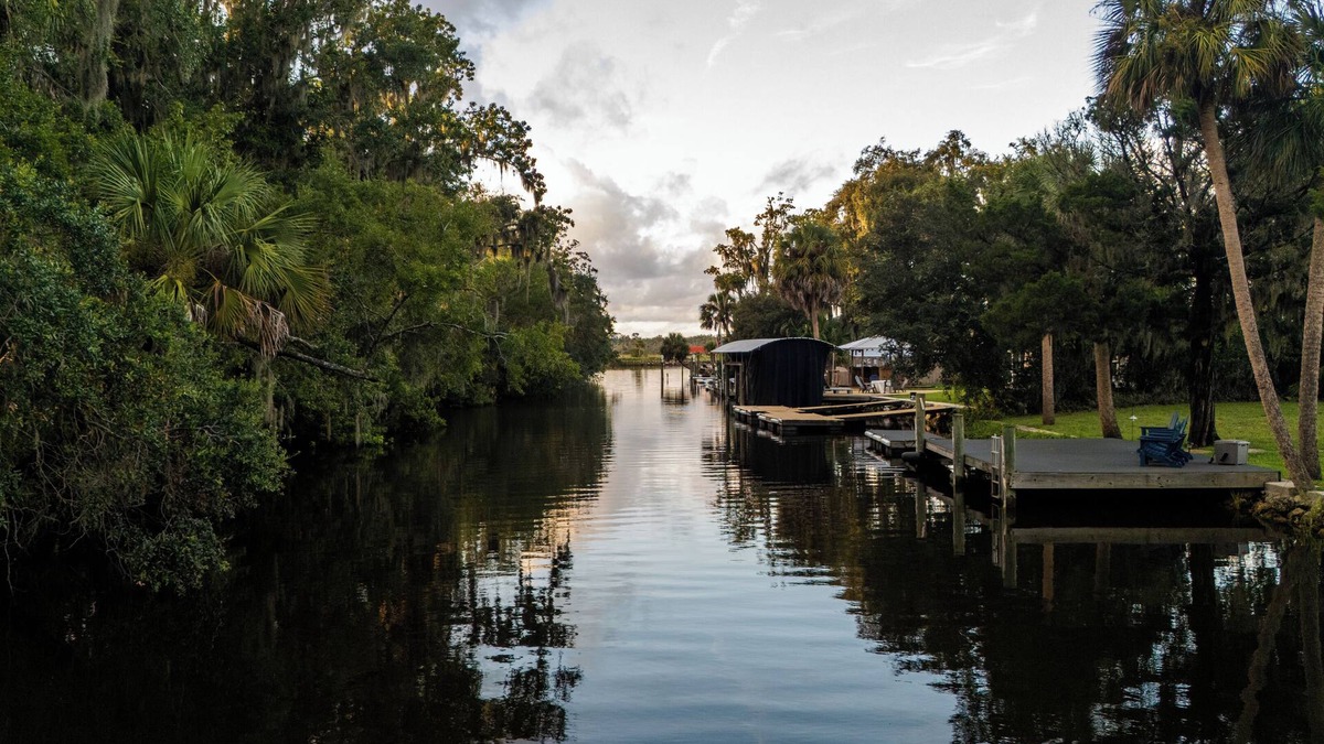 Crystal Shores House | BRAND NEW! Waterfront Home With Pool, Hot Tub and Canal Access in Crystal River