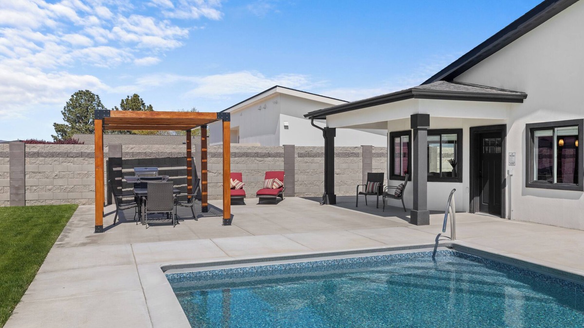 Desert Aire House | Brand newly remodeled 3-bed, 2 bath Desert Aire w/private pool & RV hookups!