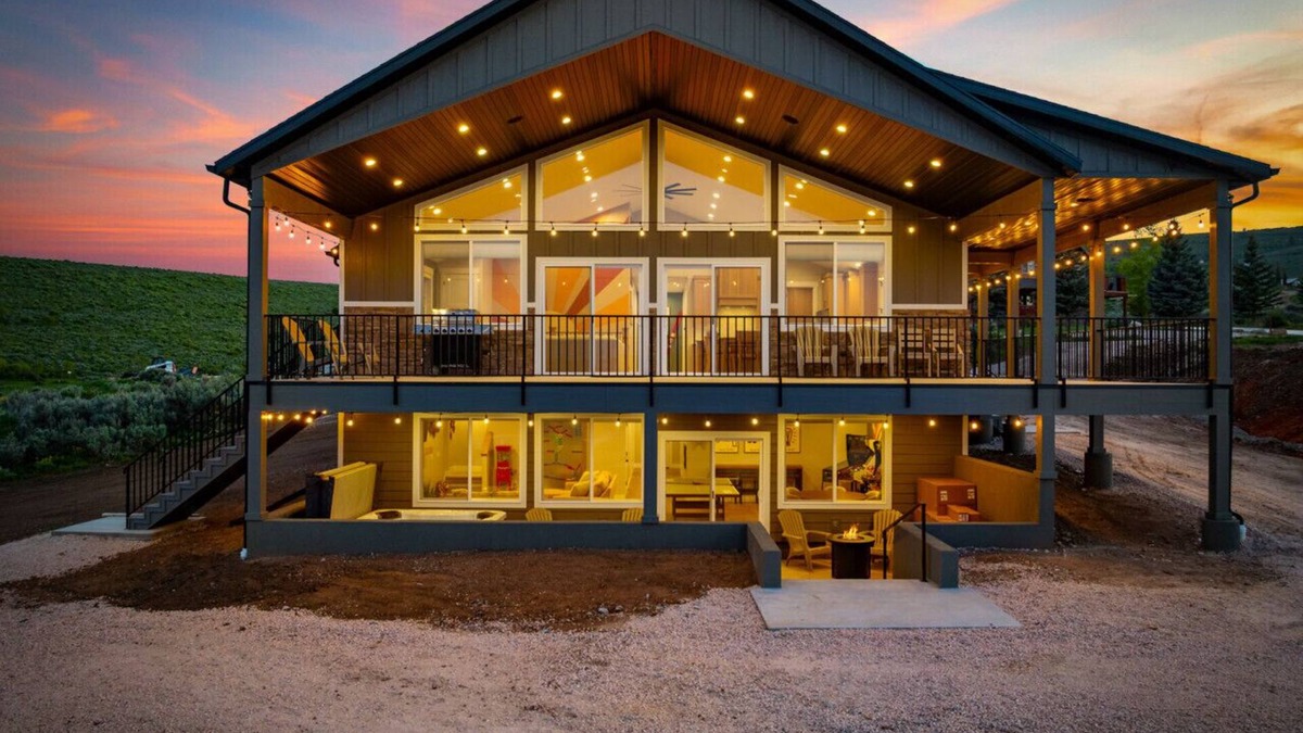 Sweetwater House | BrandNew+Views+HotTub+Arcades+IdealBeachResort!