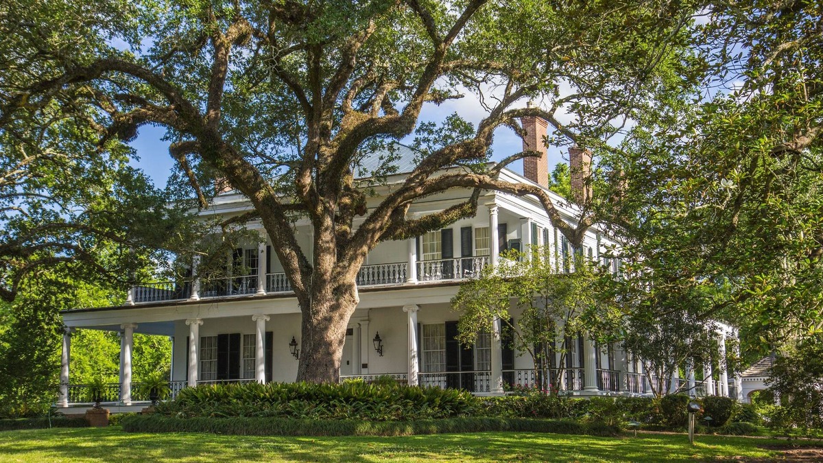Natchez Bed & Breakfast | Brandon Hall Plantation