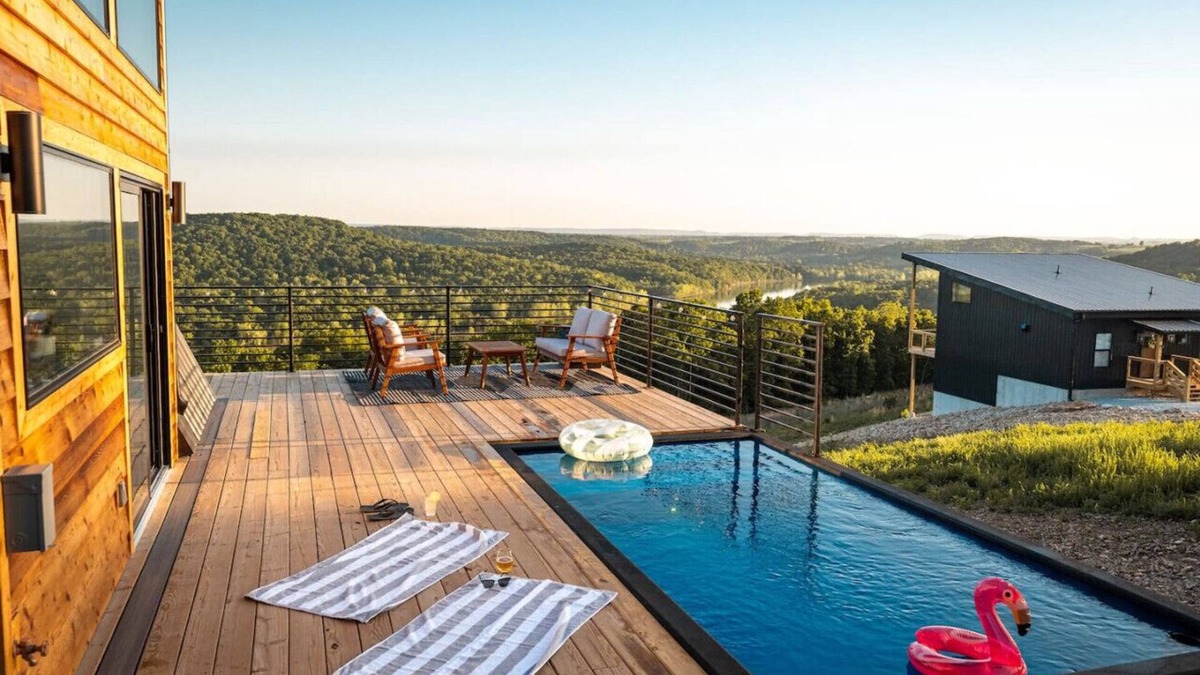 Omaha Apartment | Branson Romantic Getaway Swimming Pool Lake Views