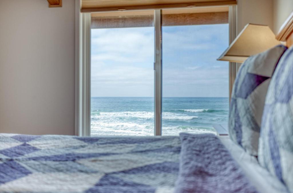 Neskowin House | Breakers Beach House 7 - Meredith Lodging