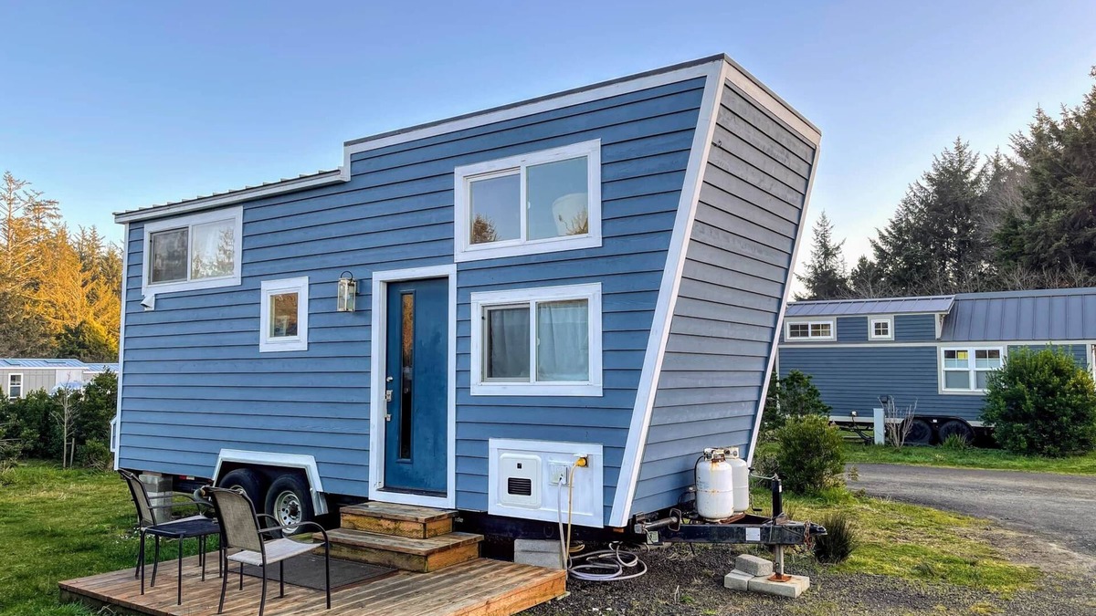 Waldport House | Breakers