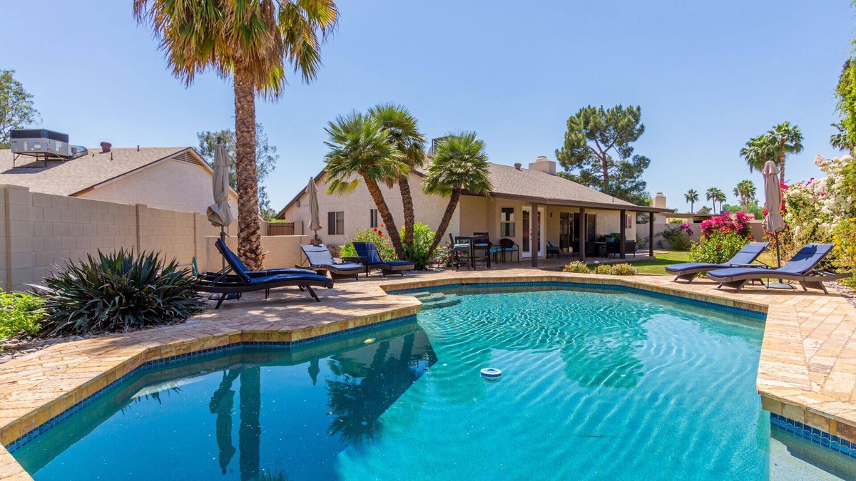 Sunset Ridge House | Breakfast AND Tiffany's: Shop, Eat, Relax, Repeat!