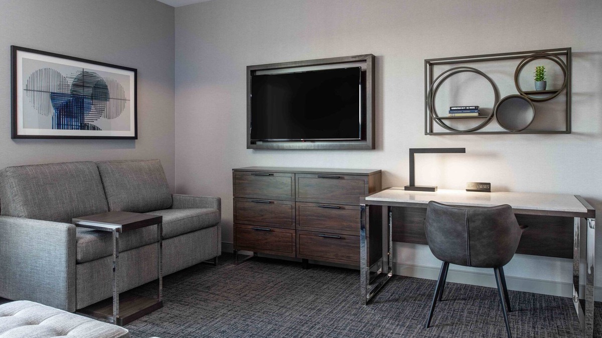 Quincy Apartment | Breakfast + Fitness Center | 7 Miles from Downtown