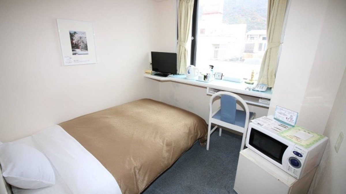 Mihara Hotel | Breakfast included Nonsmoking single room/Mihara Hiroshima
