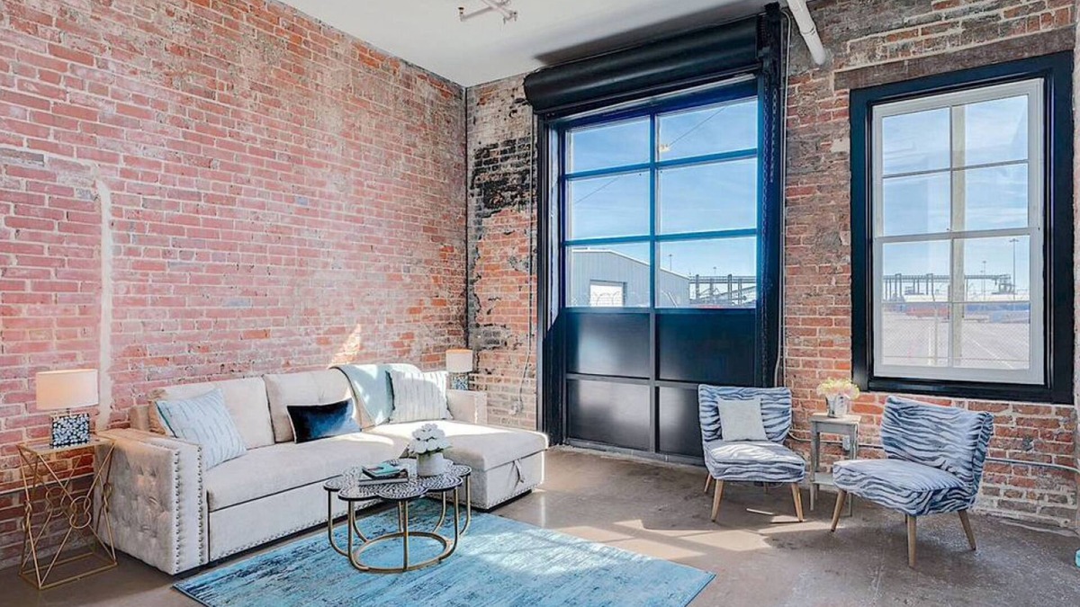 Newport News Apartment | Breakfast Tiffany s Downtown Newport News