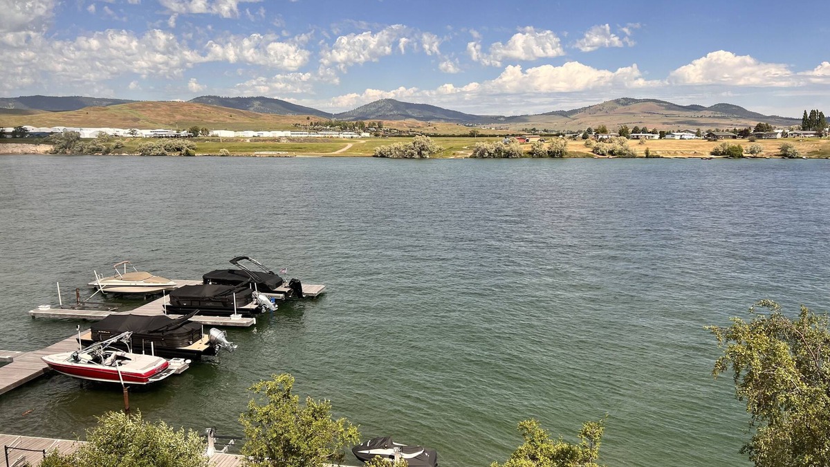 Polson Condo | Breath Taking Waterfront View- family sized condo! End Unit