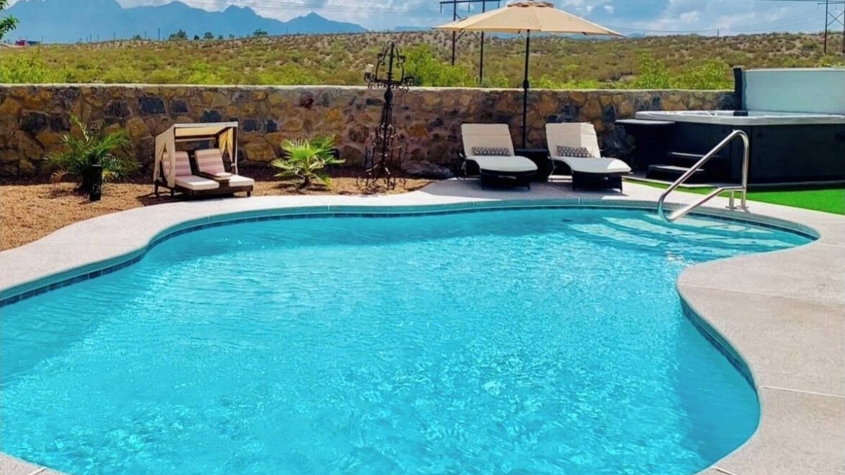 Las Cruces House | Breathe Taking Mountain View: Pool, Hot Tub, Arcade Room & Amazing Views!