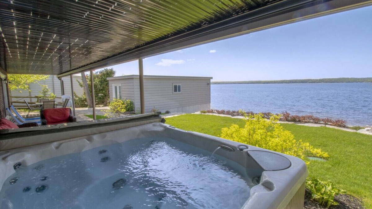 Tay House | Breathtaking 5 bedroom Waterfront Home With Hot Tub!
