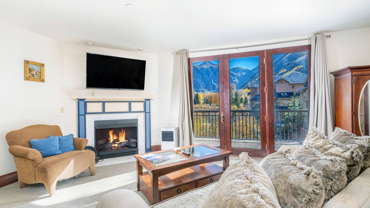 Telluride Condo | Breathtaking Ballard Views