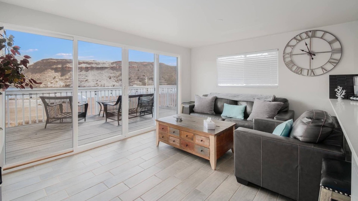 Fort Collins House | Breathtaking lakefront at Horsetooth Inlet Bay