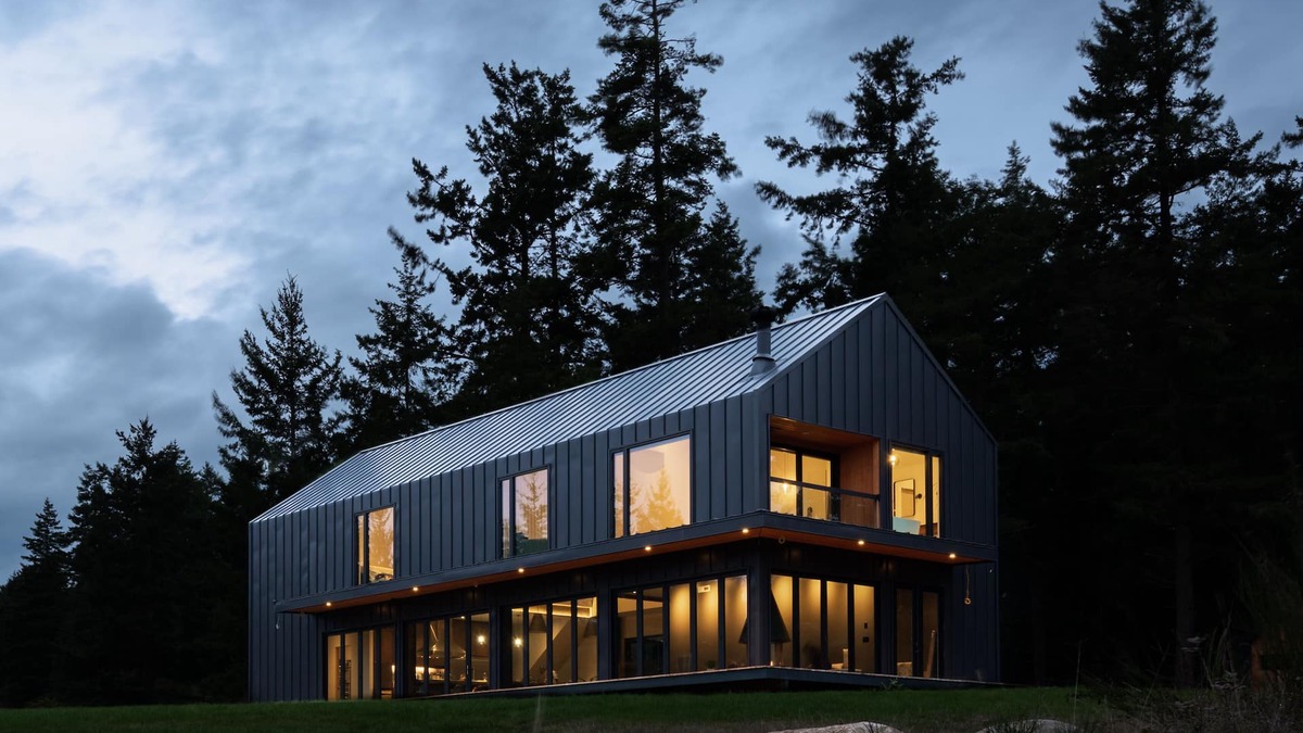 Friday Harbor Apartment | Breathtaking modern boutique hotel with hot tubs & ocean views