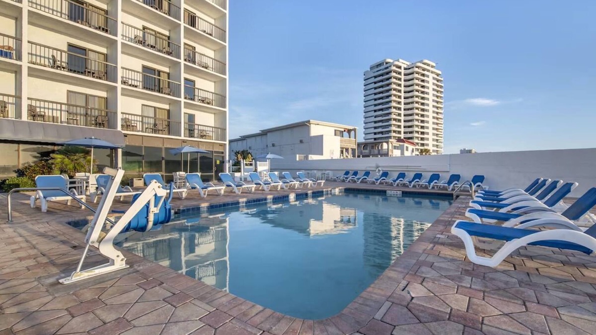 Seabreeze Park Hotel | Breathtaking Ocean Escape | Perfect Relaxation Near Daytona Beach & Pier Park