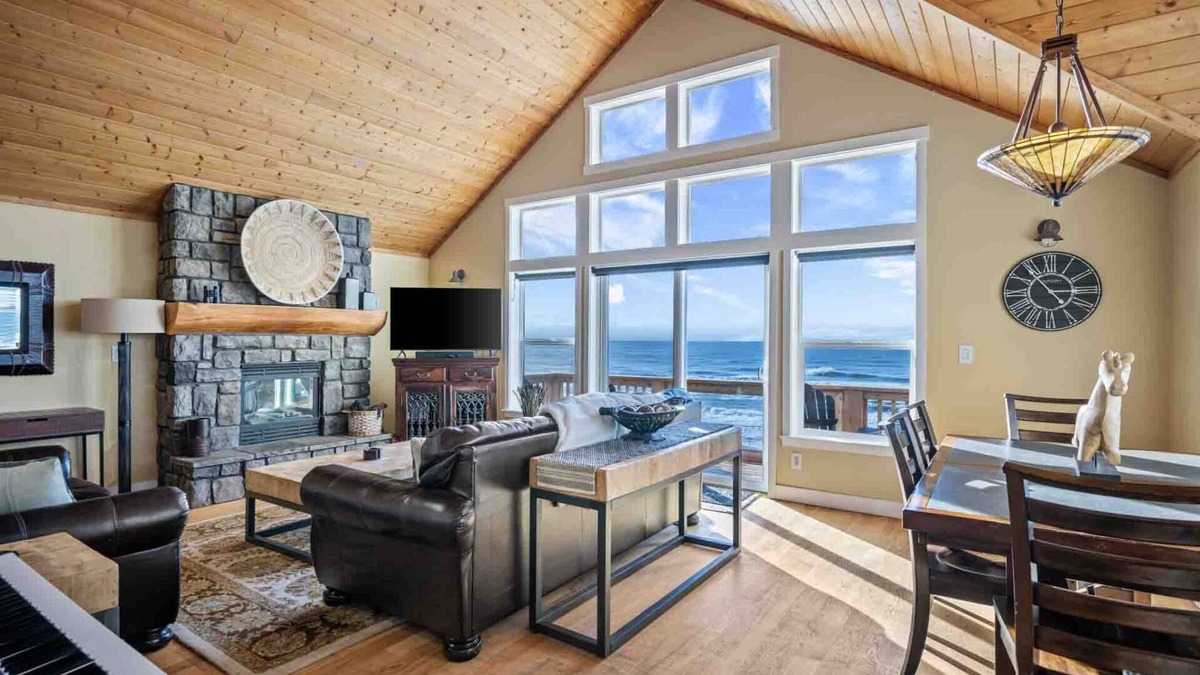 Logsden House | Breathtaking Ocean Front Views, Hot Tub, Fireplace, Deck, Steps from Sandy Beach, Pet Friendly