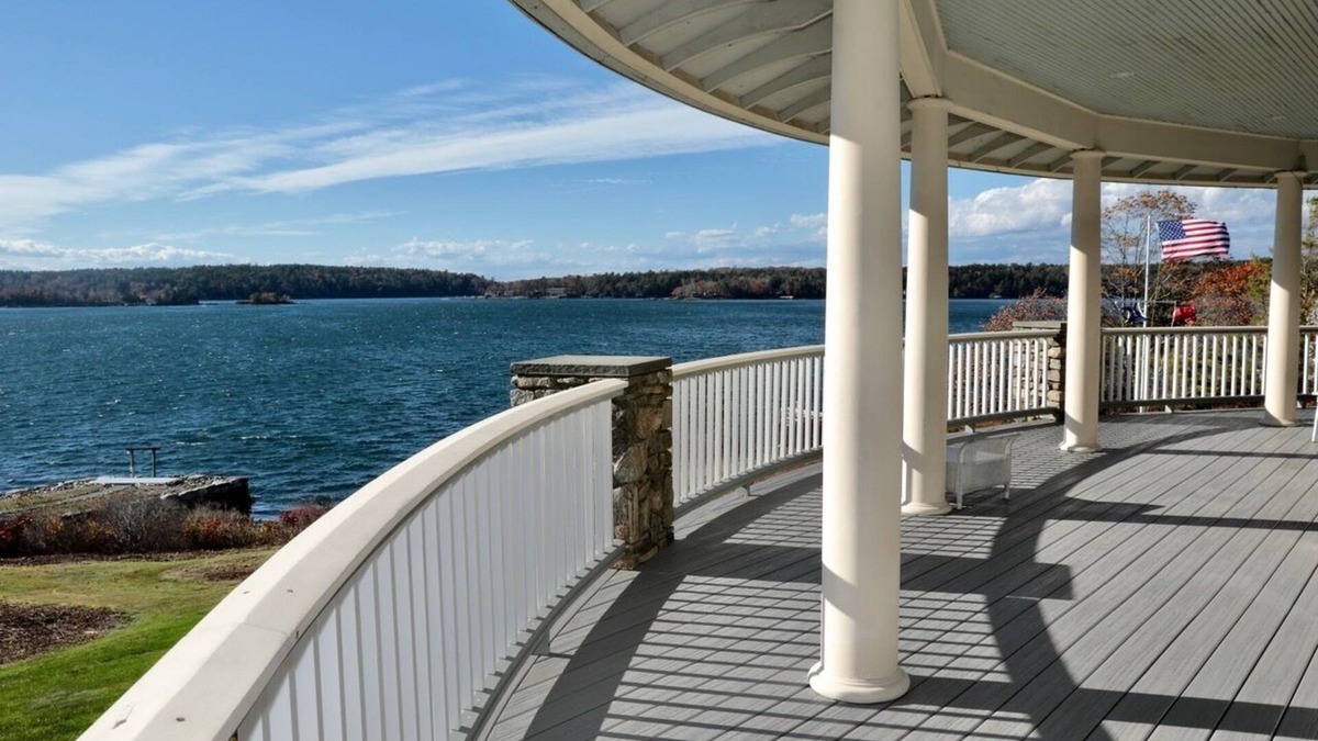 East Boothbay House | Breathtaking Oceanfront Estate
