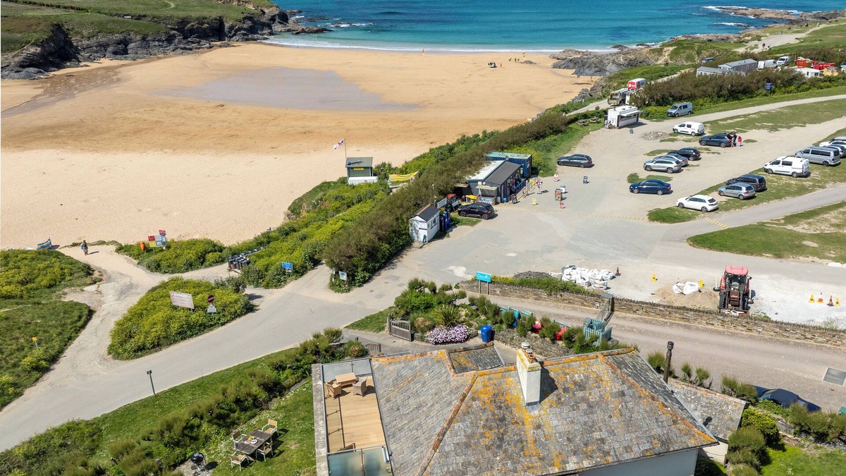 Padstow House | Breathtaking Sea Views - The perfect family home on the beach near Padstow