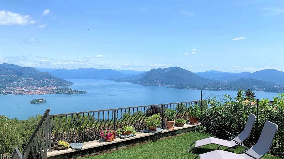 Levo House | Breathtaking View over the Lake, Charming House surrounded by Nature
