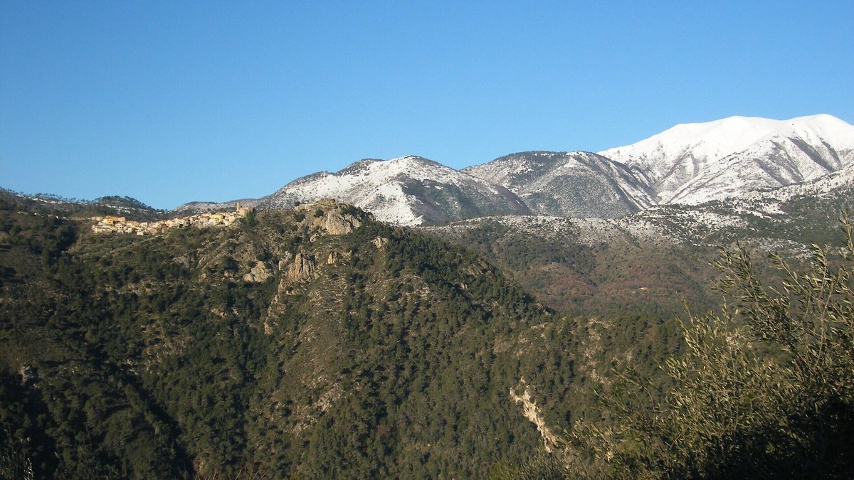 Breil-sur-Roya House | Breathtaking views over the valley, quiet, air-conditioned. Villa apartment 6 p