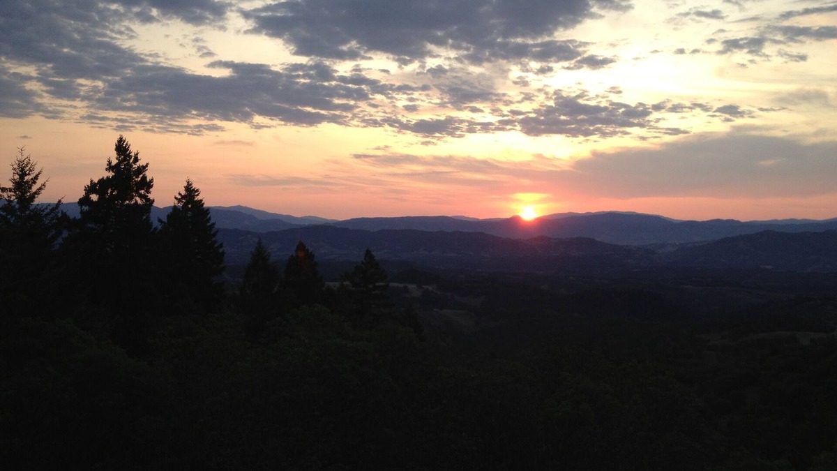Ukiah House | Breathtaking View!