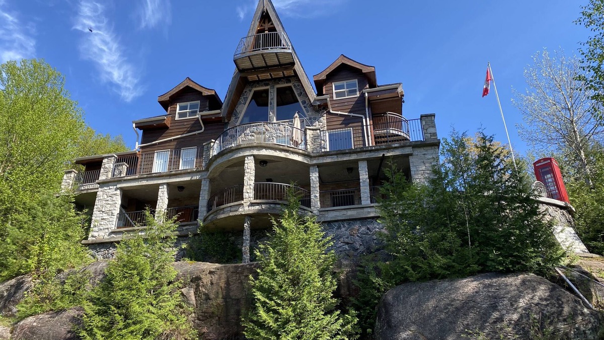 Dysart et al Cottage | Breathtaking views from rustic cottage atop the Edge of Kennisis Lakes!