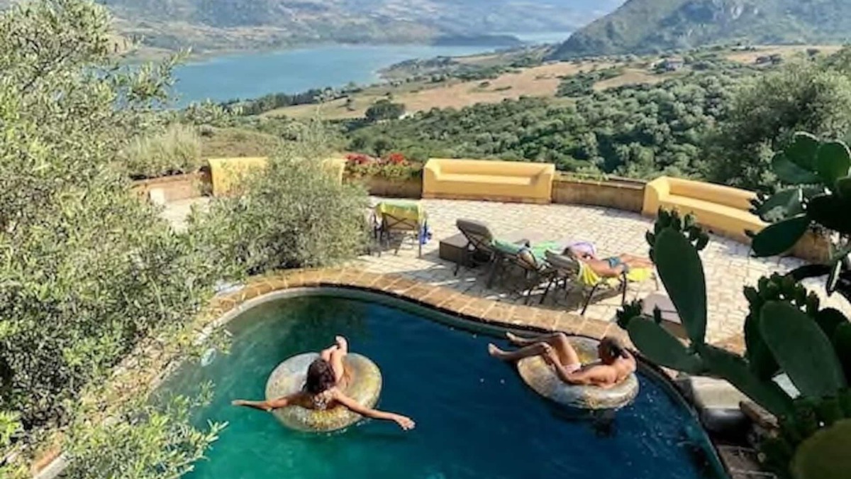 Caccamo Villa | Breathtaking views from two private pools!