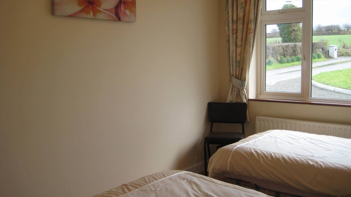 Tralee Cottage | Breenville FarmHouse