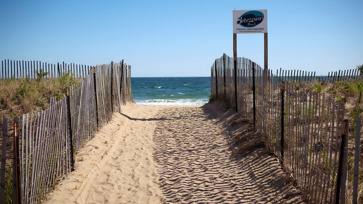 Misquamicut Hotel | Breezeway Boutique Hotel
